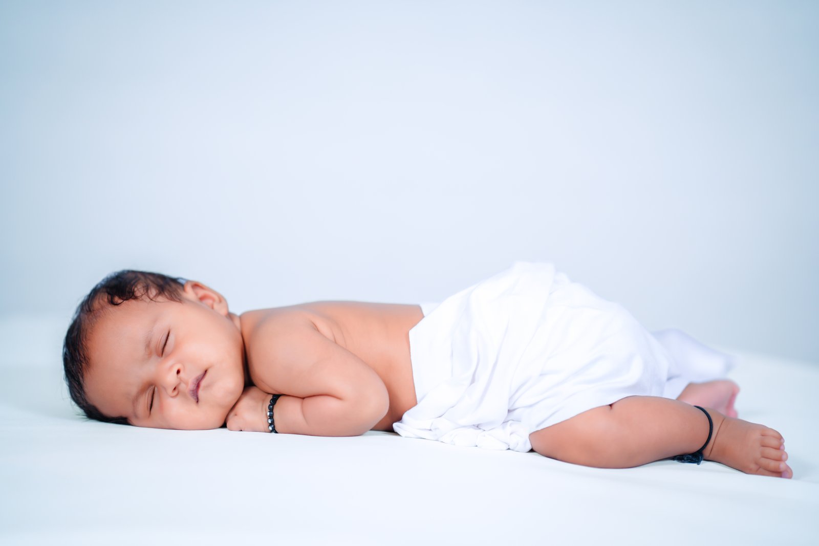 Representative newborn photography: Little treasure