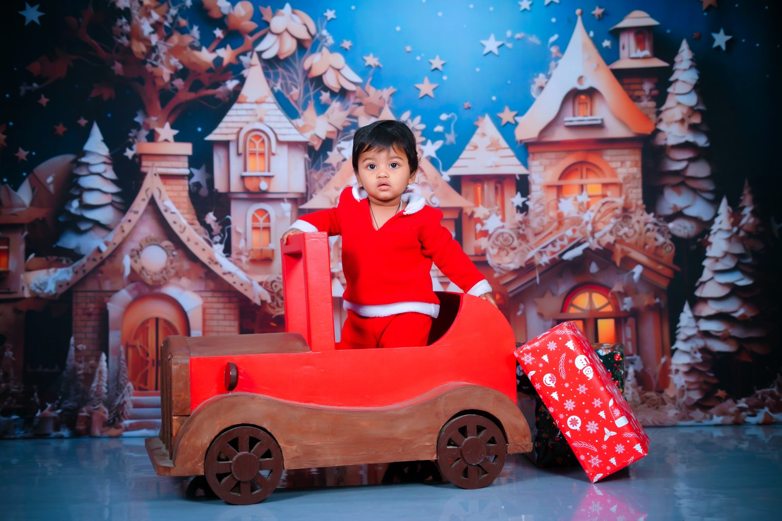 Representative pre-birthday 2d photography: Festive Wonder